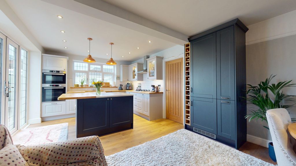 Additional image 7 of 2 bed semi-detached bungalow for saleTyn Y Parc Road, Rhiwbina, Cardiff CF14