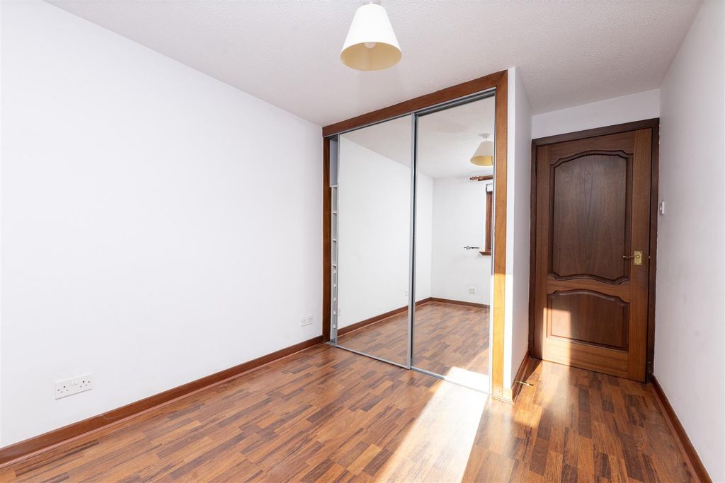 Additional image 10 of 2 bed flat for sale2 Connel Court, Ardconnel Street, Inverness IV2