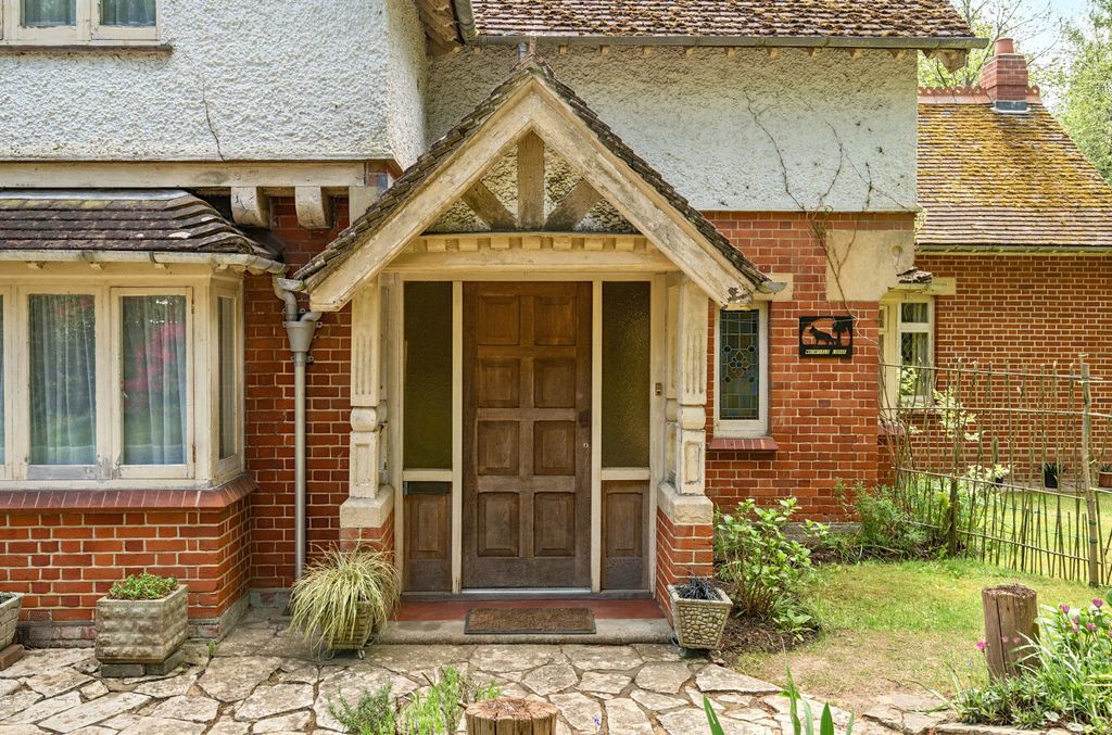 Land for saleWoking GU22 photo 2