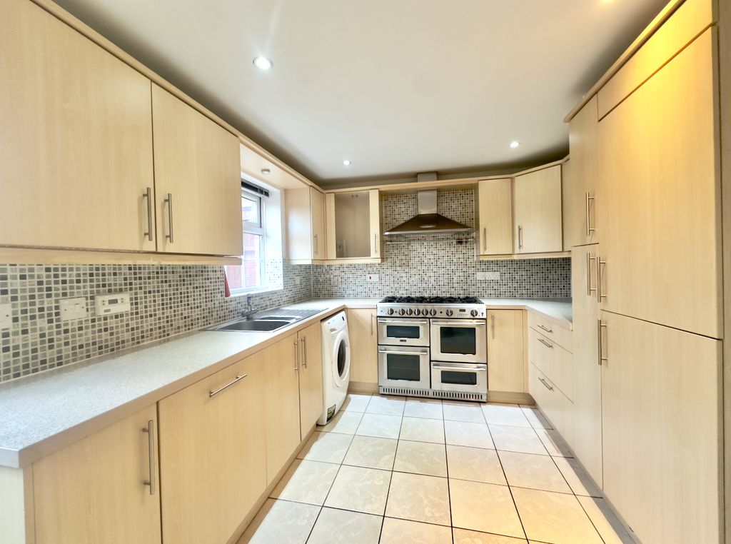 Additional image 4 of 3 bed town house for saleFlavius Close, Caerleon NP18