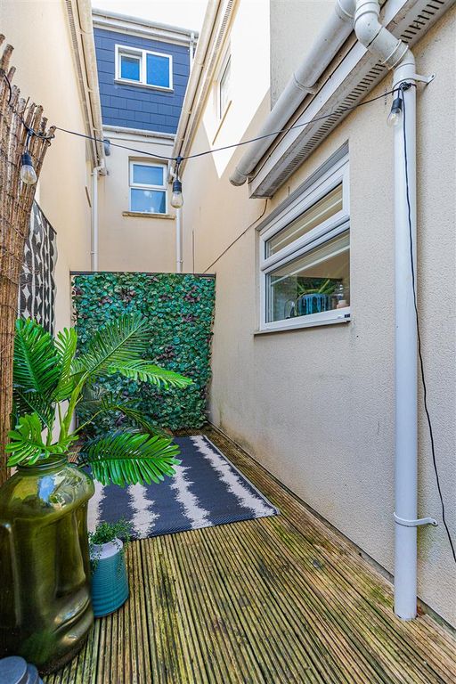 Additional image 21 of 2 bed flat for saleAlbany Road, Roath, Cardiff CF24