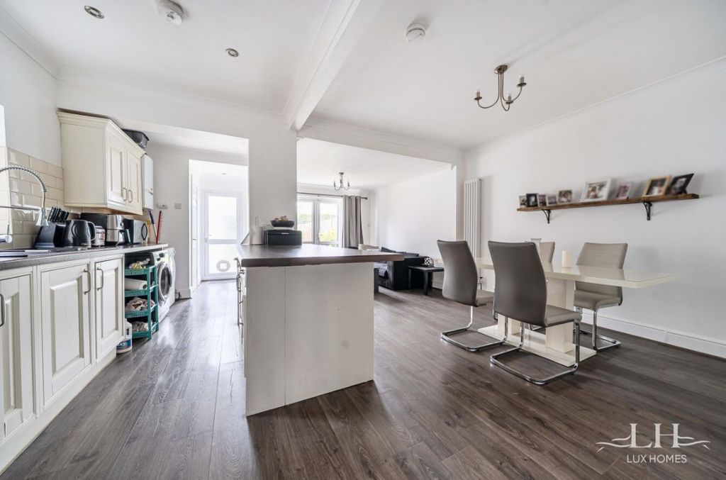 Additional image 6 of 5 bed end terrace house for saleRainsford Way, Hornchurch RM12