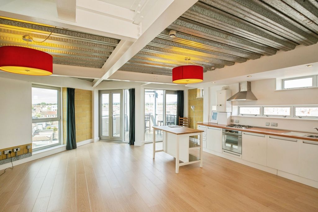 Additional image 3 of 2 bed flat for saleCrwys Road, Cardiff CF24