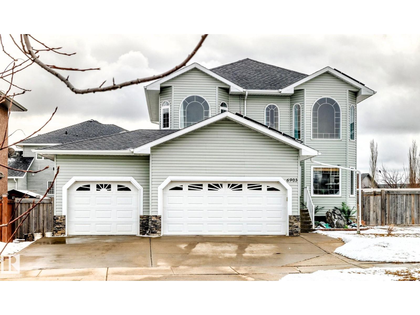 6903 38 Avenue, Camrose, AB, T4V5A8