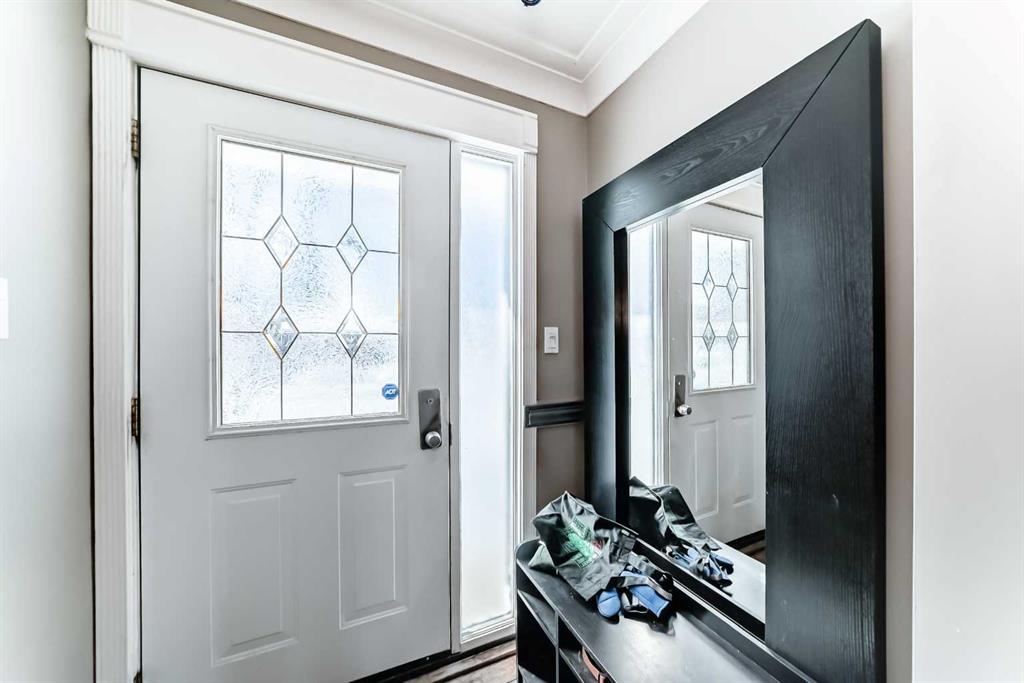 Additional image 3 of 440 36 Avenue NW, Calgary, AB, T2K 0C3