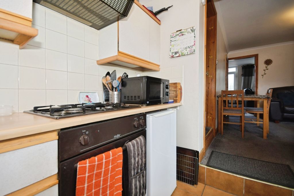 Additional image 4 of 2 bed terraced house for saleSanforth Street, Chesterfield, Derbyshire S41