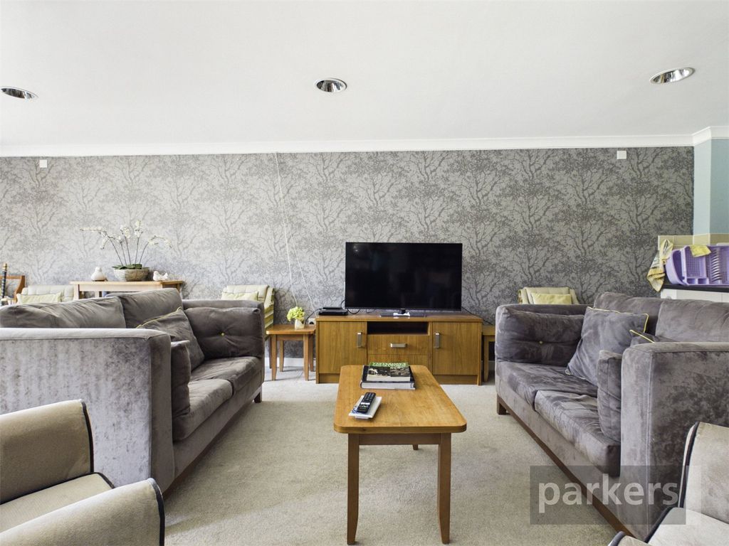 Additional image 12 of 2 bed flat for saleButtercross Lane, Witney, Oxfordshire OX28