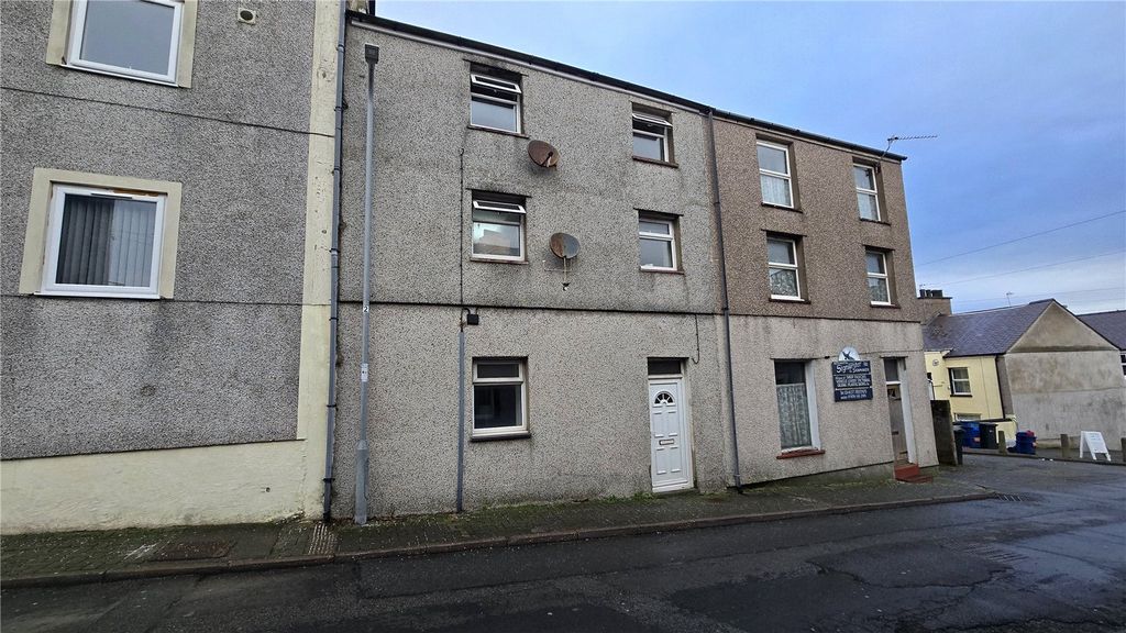 1 bed flat for saleSt. Cybi Street, Holyhead, Isle Of Anglesey LL65