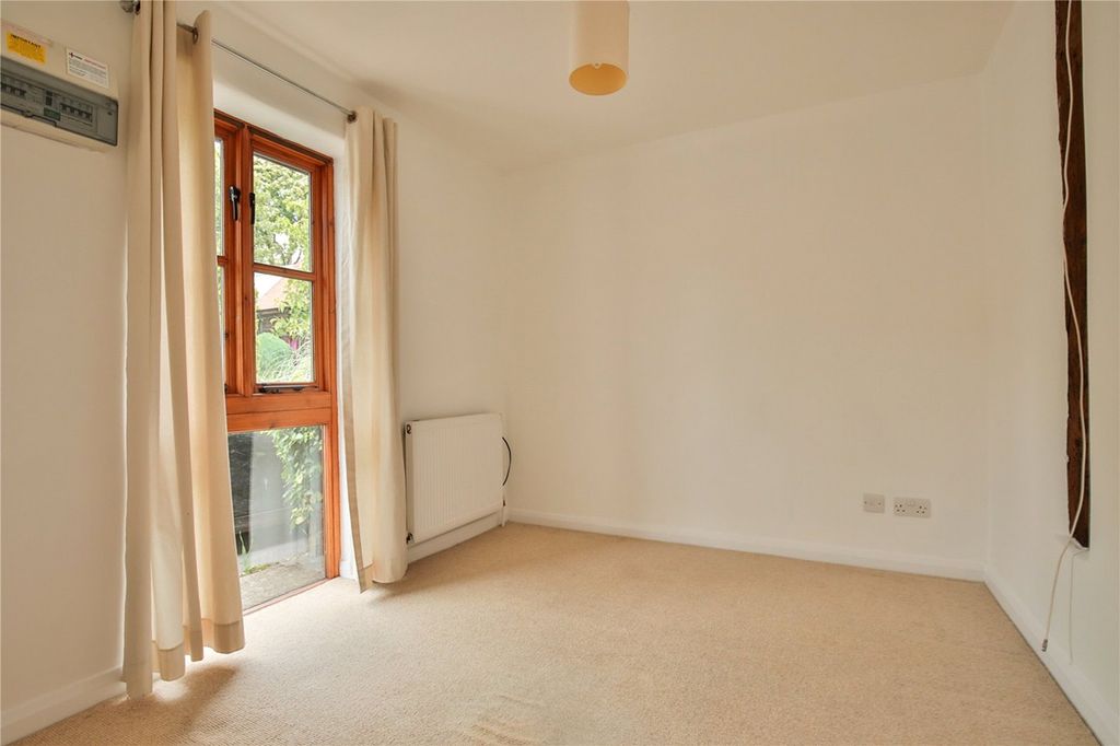 Additional image 34 of 3 bed semi-detached house for saleHatch Farm Mews, Addlestone KT15