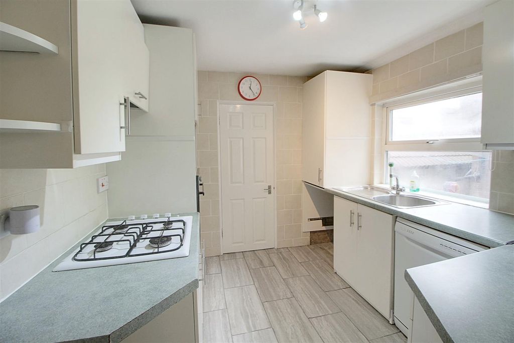 Additional image 5 of 1 bed flat for saleHigh Street, Berkhamsted HP4