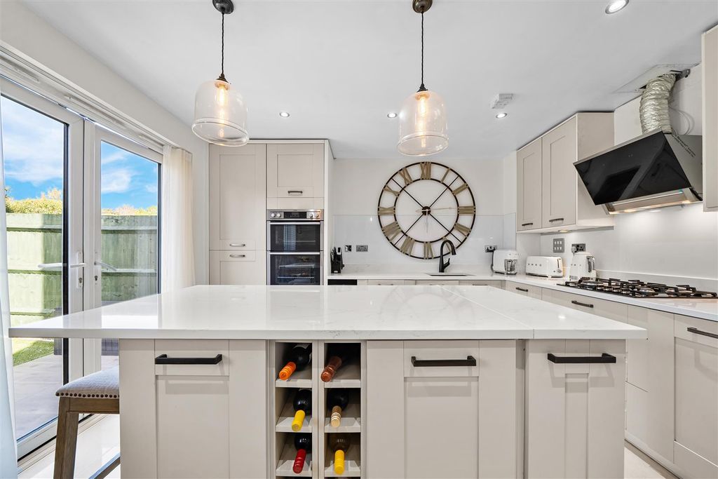 Additional image 6 of 4 bed town house for saleHawker Drive, Addlestone KT15