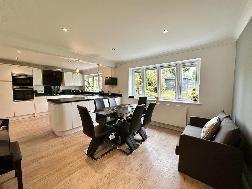Additional image 12 of 5 bed detached house for saleCoverdale Avenue, Bexhill-On-Sea TN39