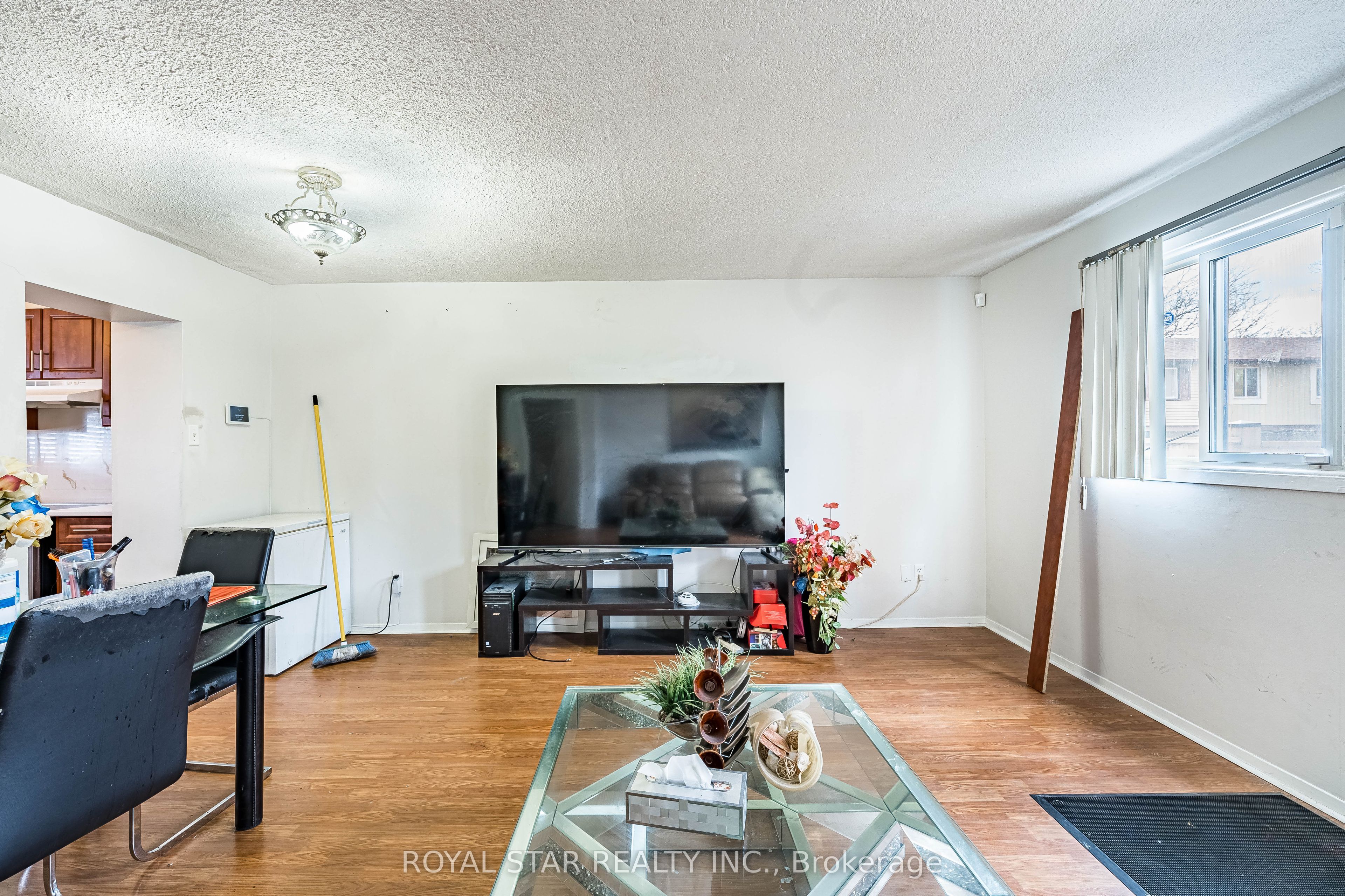 Additional image 4 of 99-105 Hansen Road N, Brampton, ON, L6V 3C9