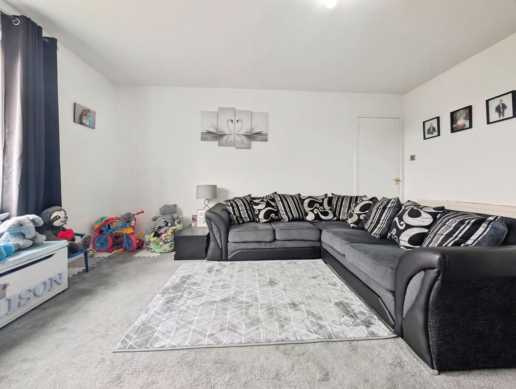 Additional image 6 of 2 bed flat for saleMorton Court, Blackwood ML11