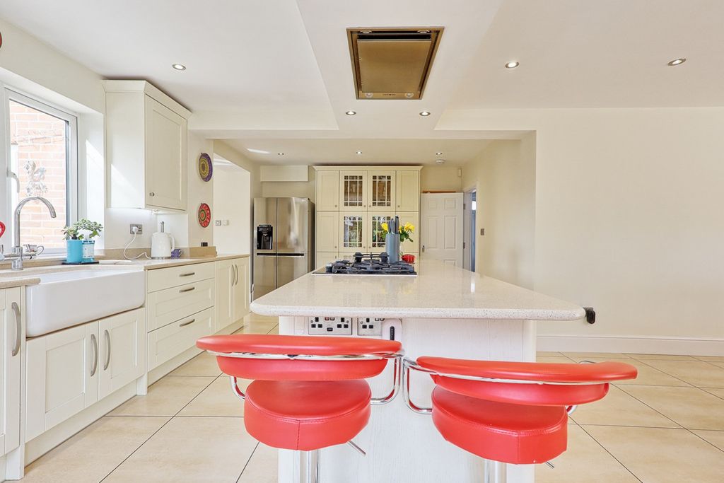 Additional image 29 of 7 bed detached house for saleErnest Road, Emerson Park RM11