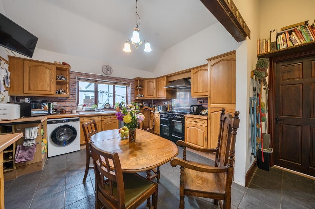 3 bed barn conversion for saleBucknell, Shropshire SY7 photo 4