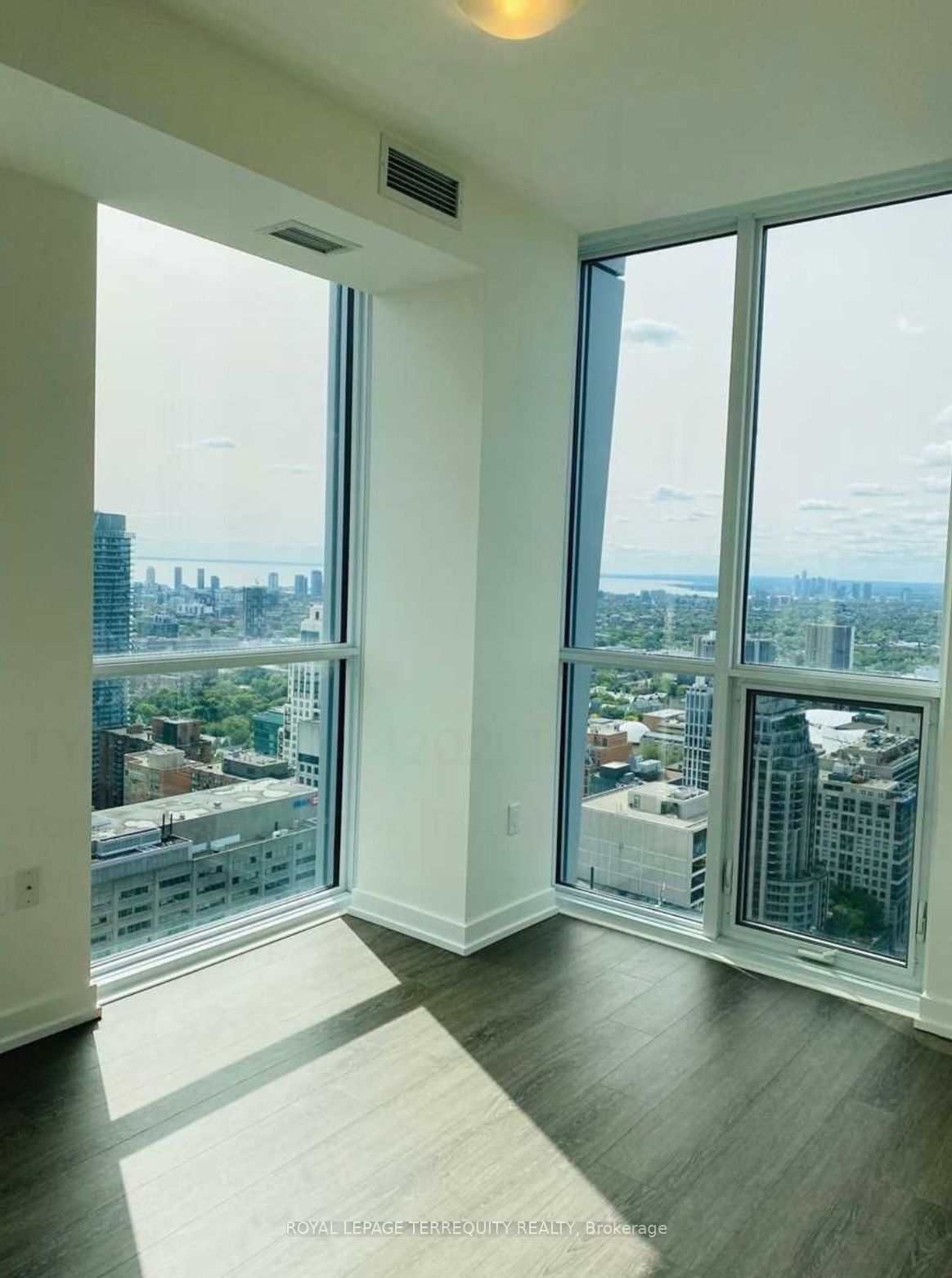 Additional image 4 of 4202-1 Yorkville Avenue, Toronto, ON, M4W 0B1