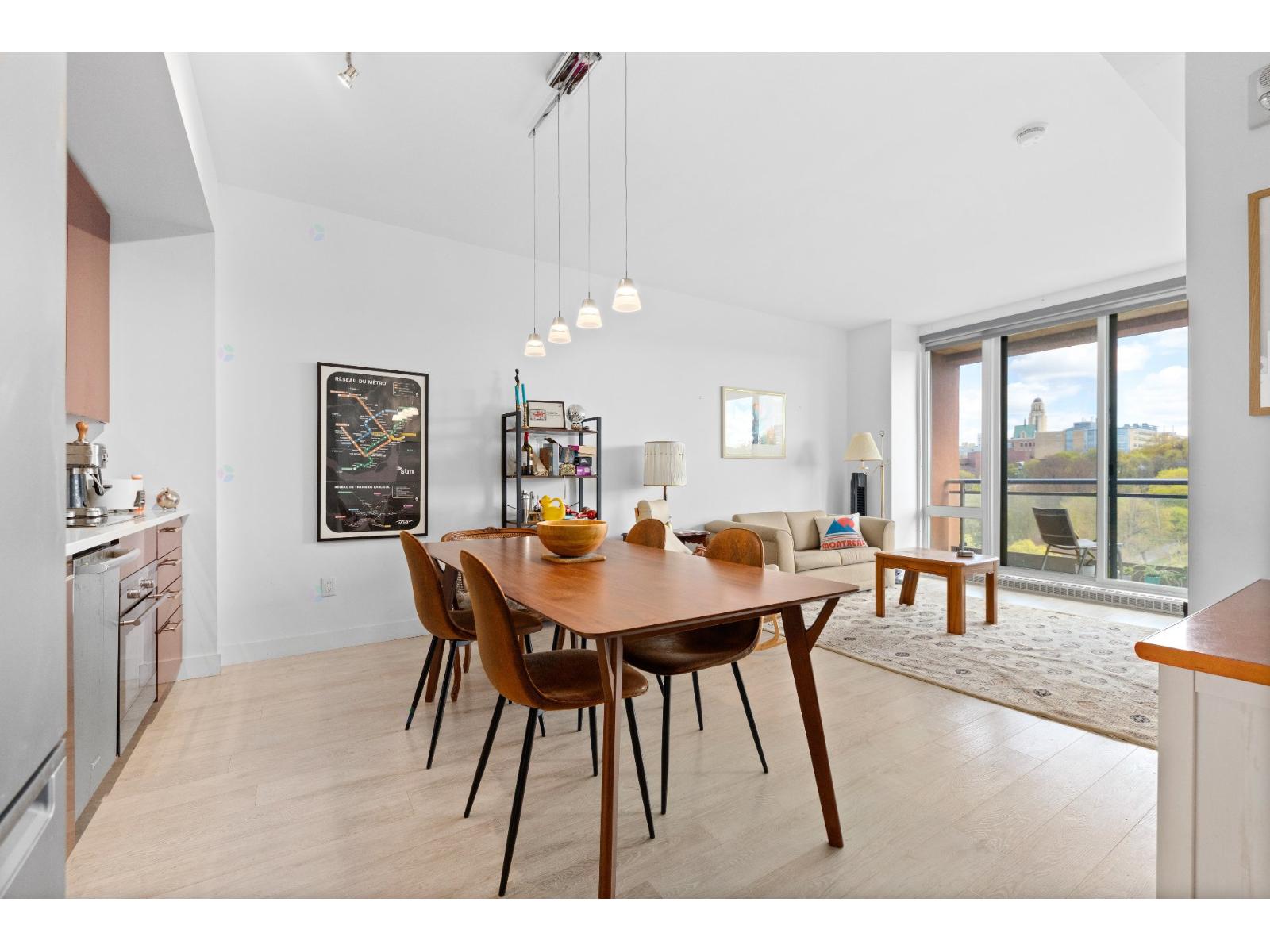 3300 Av. Troie