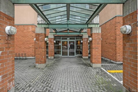 Additional image 8 of PH05-223 Mountain Highway, North Vancouver, BC, V7J 3V3