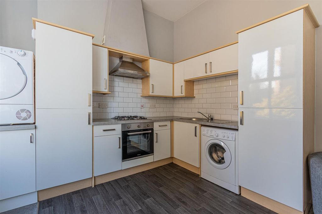 Additional image 4 of 2 bed flat for saleBriartree Manor, Roath CF24