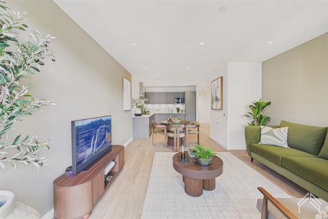 Manser House, London TW8