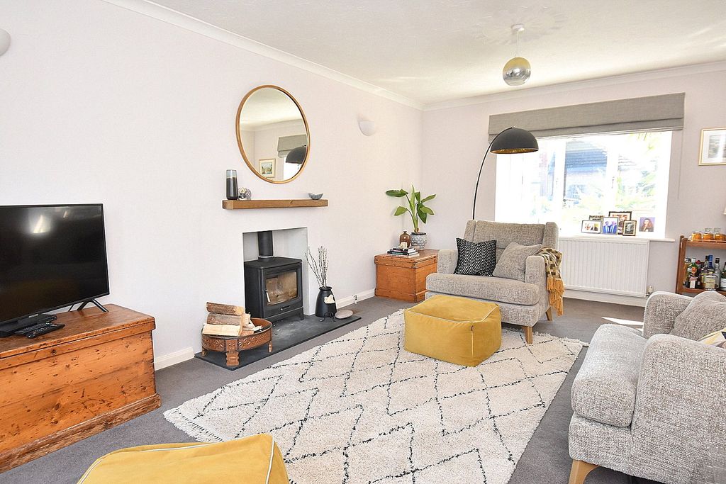 4 bed detached house for saleCole Mead, Bruton, Somerset BA10 photo 5