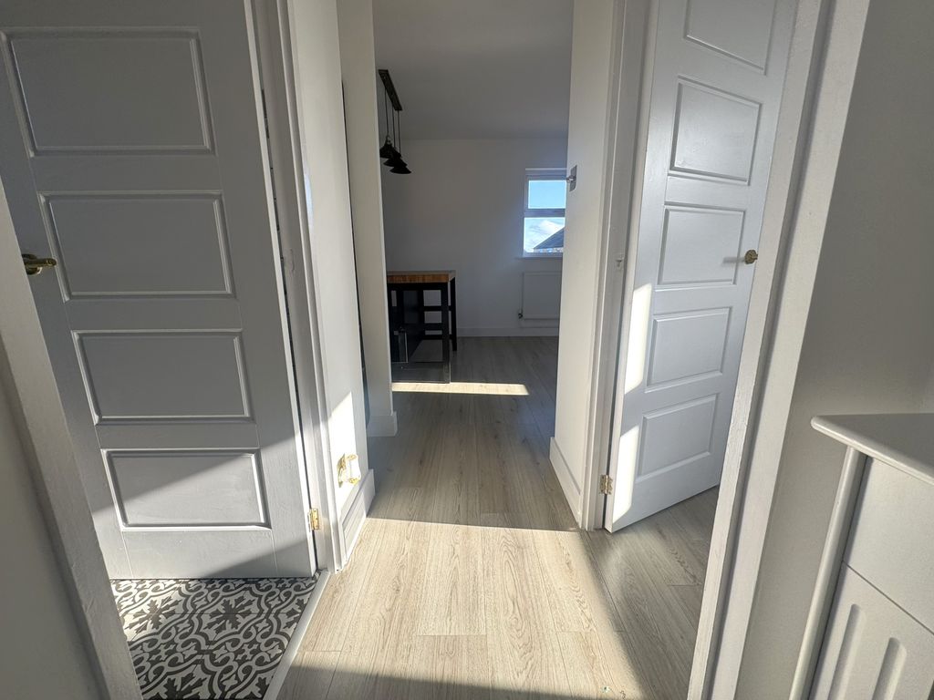Additional image 4 of 1 bed flat for saleSaffron Road, Biggleswade SG18