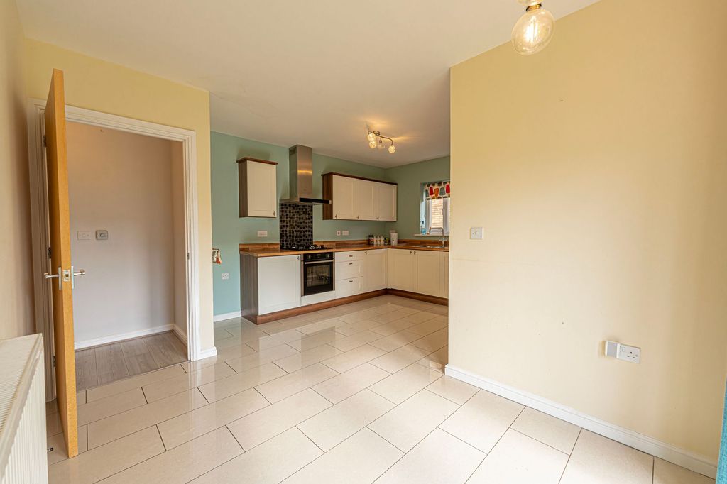 Additional image 5 of 4 bed detached house for saleMeadowland Close, Caerphilly CF83