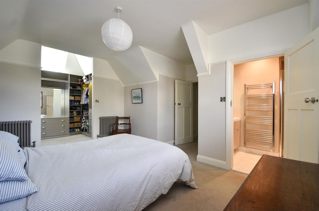 Additional image 18 of 6 bed detached house for saleSutherland Avenue, Bexhill-On-Sea TN39