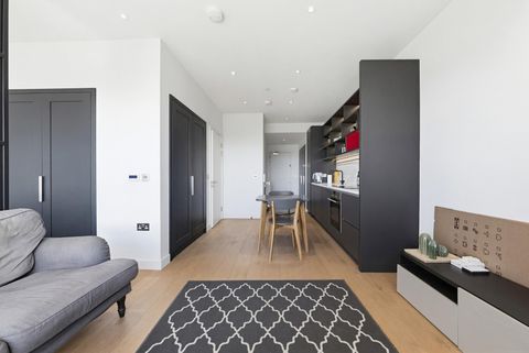 Kent Building, 47 Hope Street, London E14, Studio for sale
