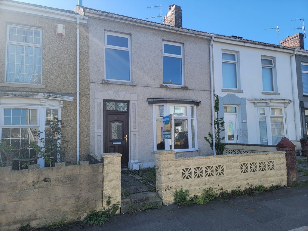3 bed terraced house for saleLakefield Road, Llanelli SA15