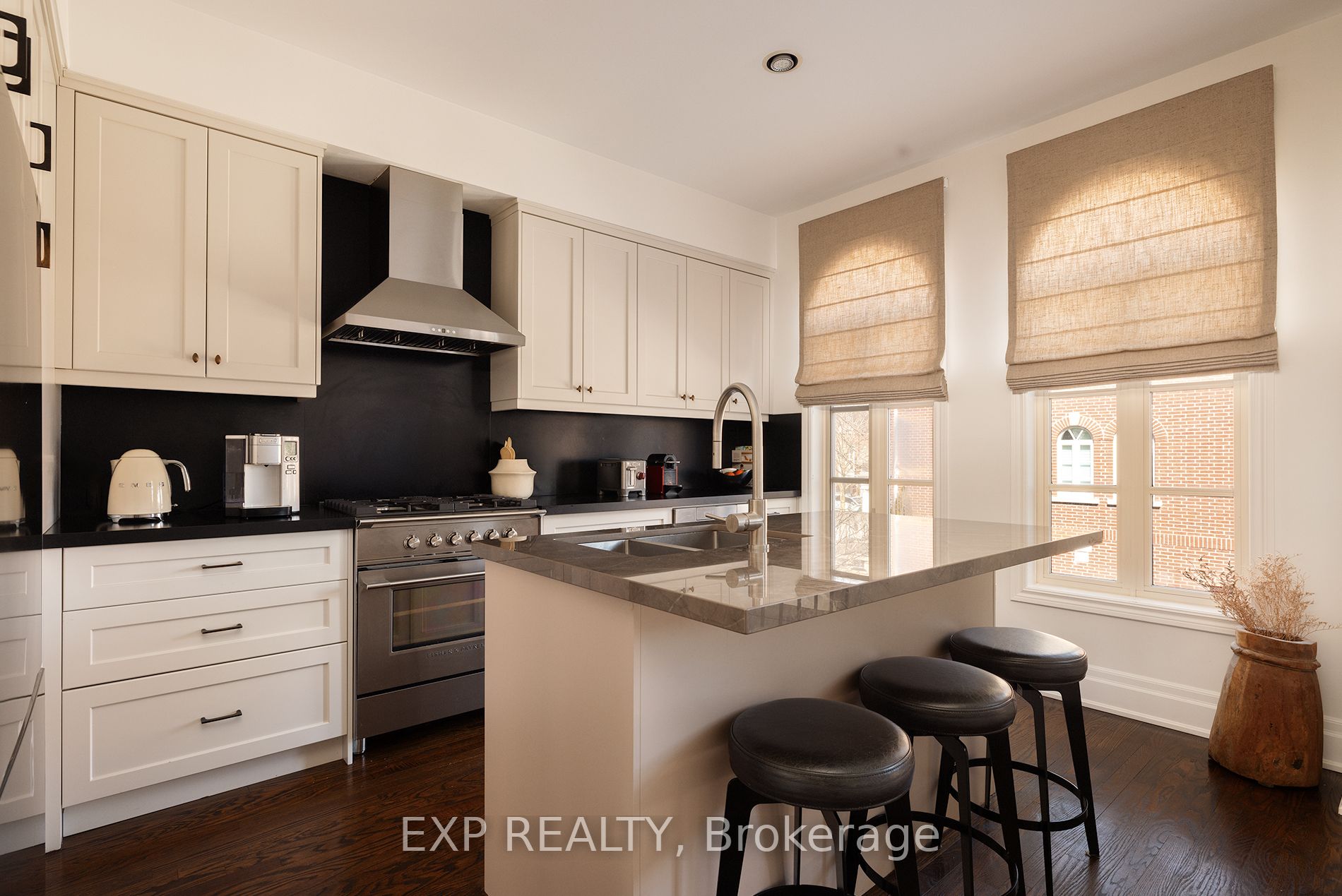 Additional image 4 of 31 Brownstone Lane, Toronto, ON, M8X 2Z6