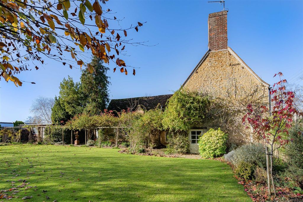 Additional image 11 of 5 bed property for saleKings End, Bicester OX26