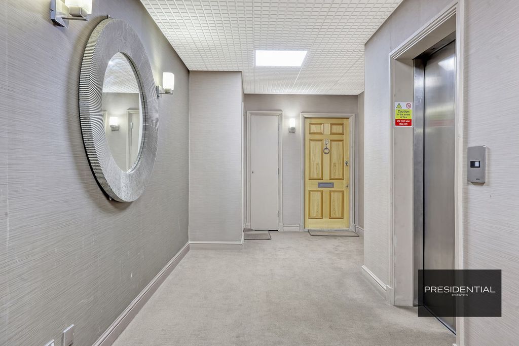 Additional image 4 of 3 bed flat for saleBoleyn Court Epping New Road, Buckhurst Hill IG9