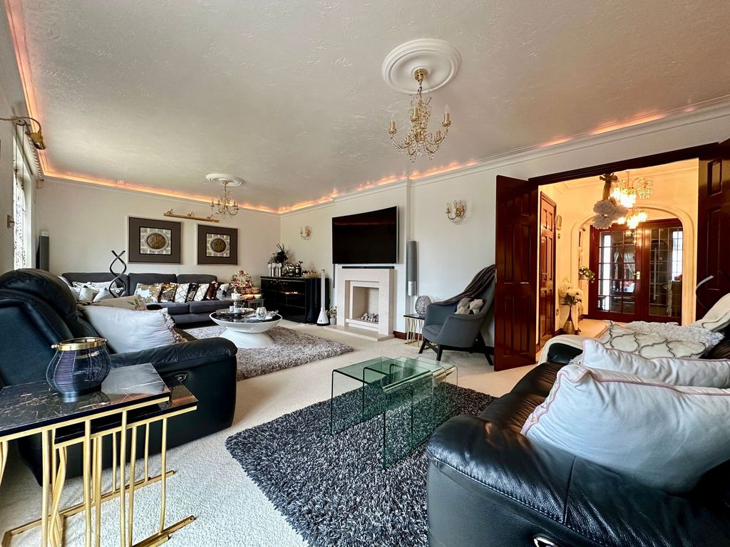 Additional image 6 of 5 bed detached house for saleNoak Hill Road, Billericay CM12
