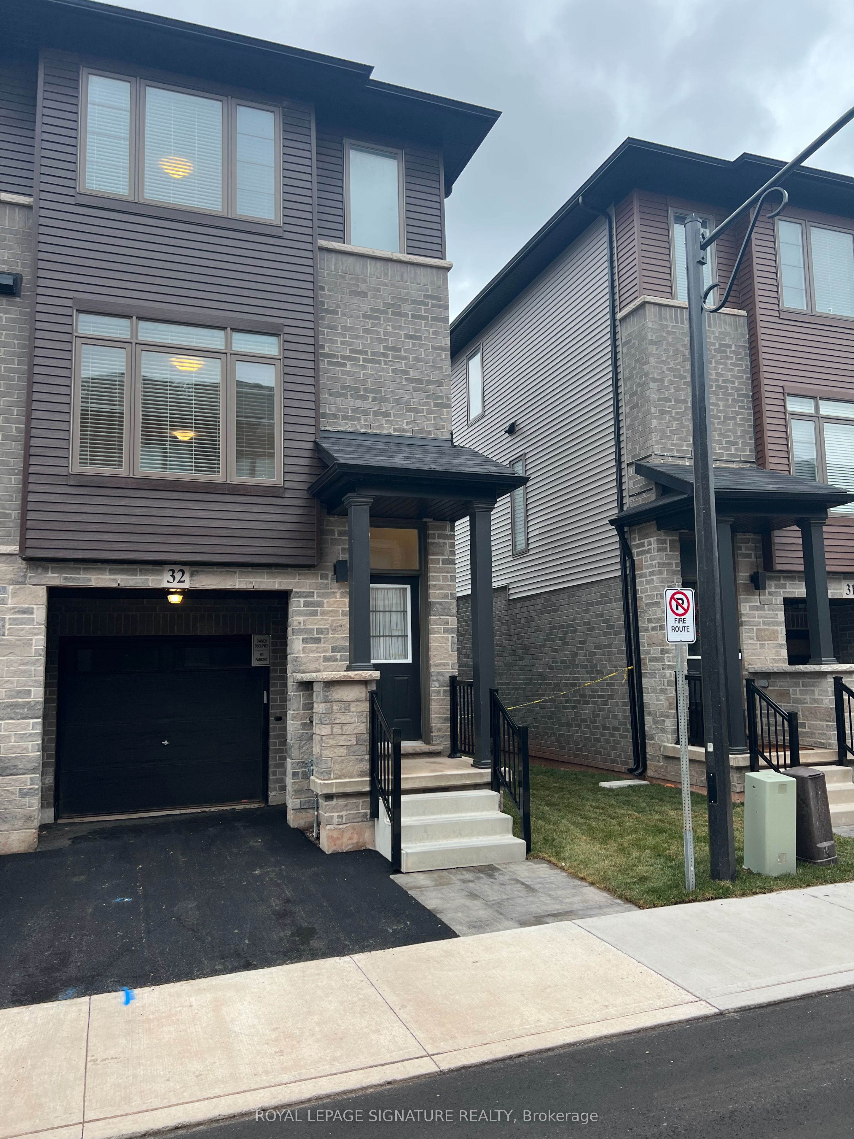 32-575 Woodward Avenue, Hamilton, ON, L8H 0B3