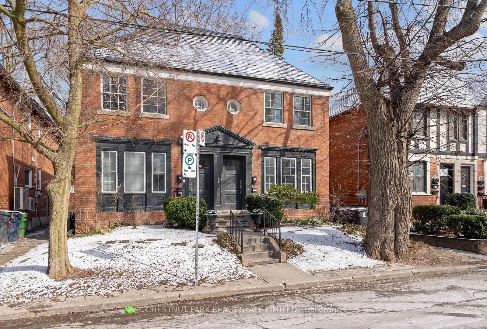 Upper-26 Strathgowan Avenue, Toronto, ON, M4N 1B9