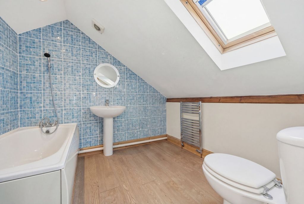 Additional image 14 of 3 bed property for saleSaffron Road, Biggleswade SG18