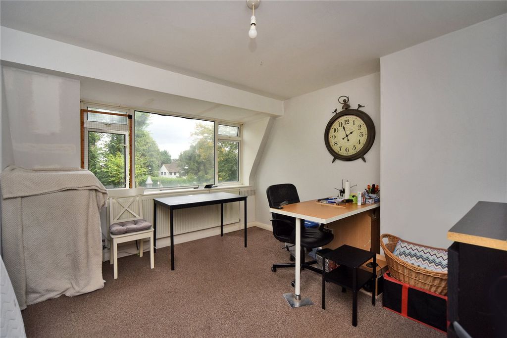 Additional image 7 of 2 bed maisonette for saleCheyne Court, Park Road, Banstead, Surrey SM7