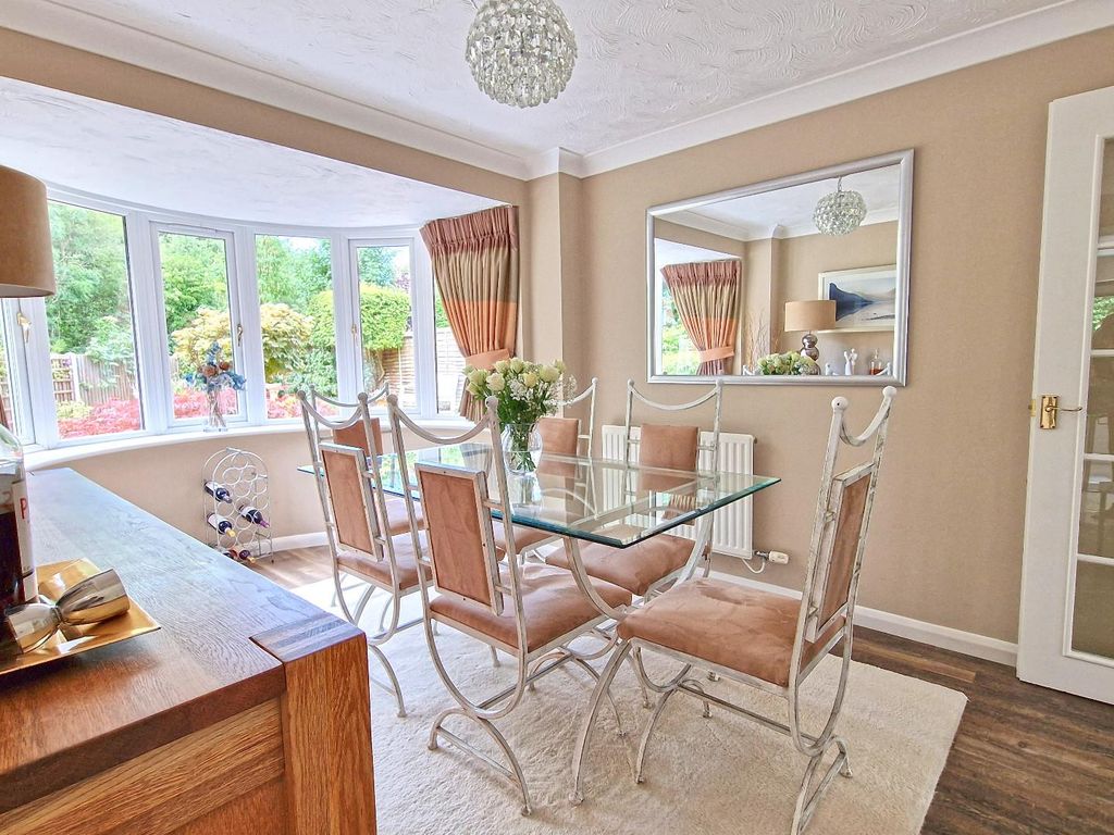Additional image 2 of 4 bed detached house for salePrimrose Drive, Bicester OX26