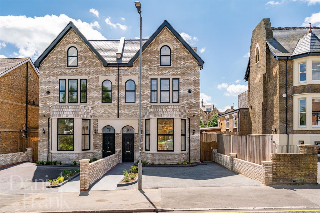 Additional image 3 of 5 bed semi-detached house for salePalmerston Road, Buckhurst Hill IG9