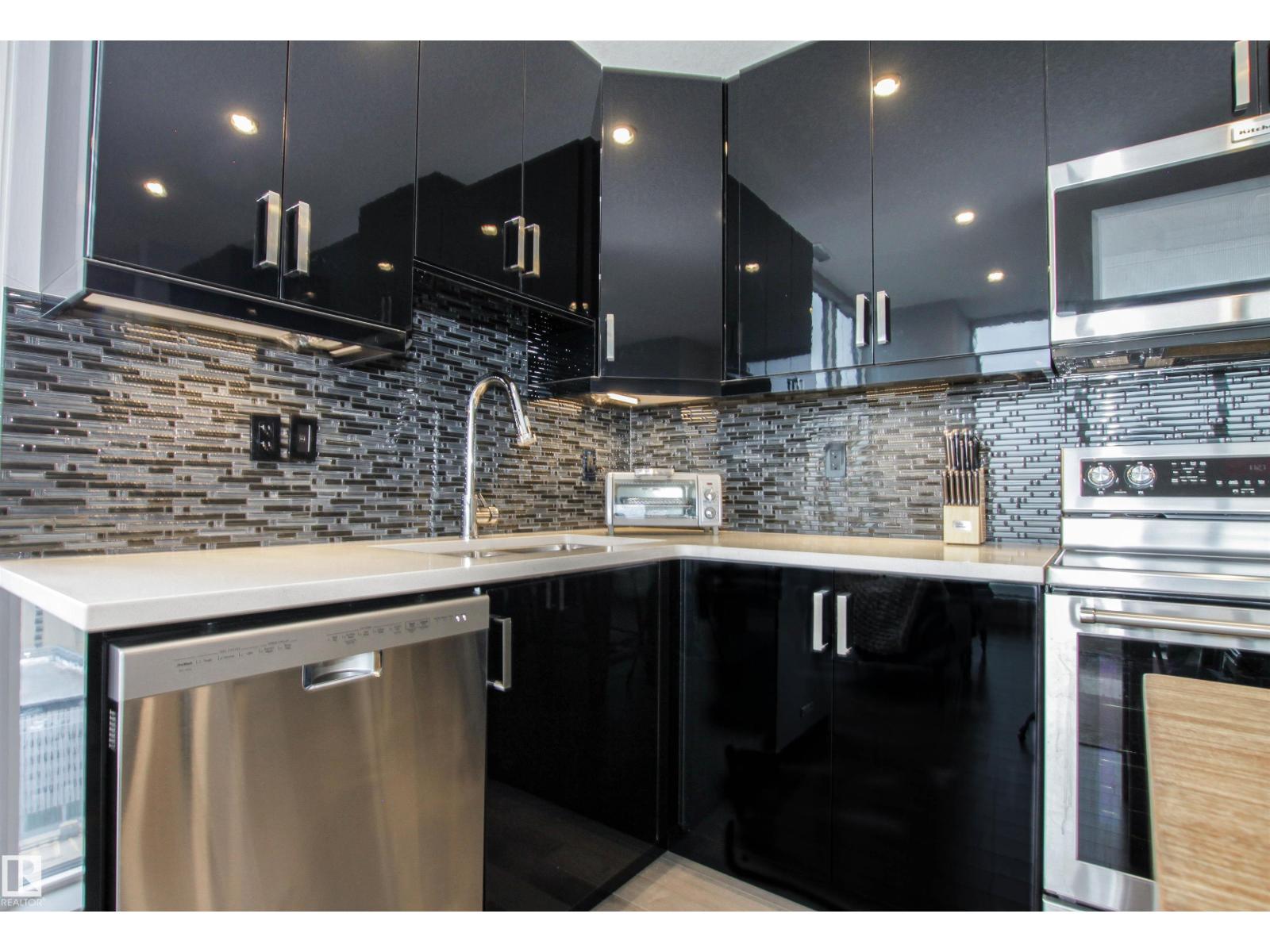 Additional image 6 of 2003-10238 103 Street NW, Edmonton, AB, T5J0G6