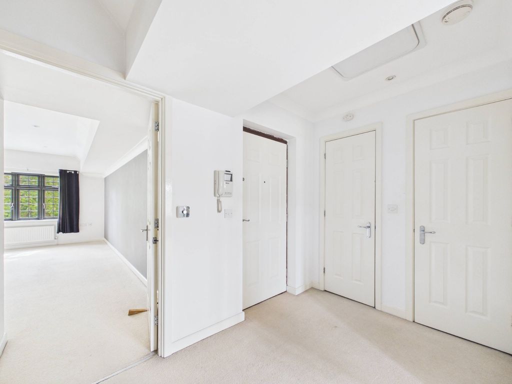 Additional image 9 of 1 bed property for saleHigh Street, Berkhamsted, Hertfordshire HP4