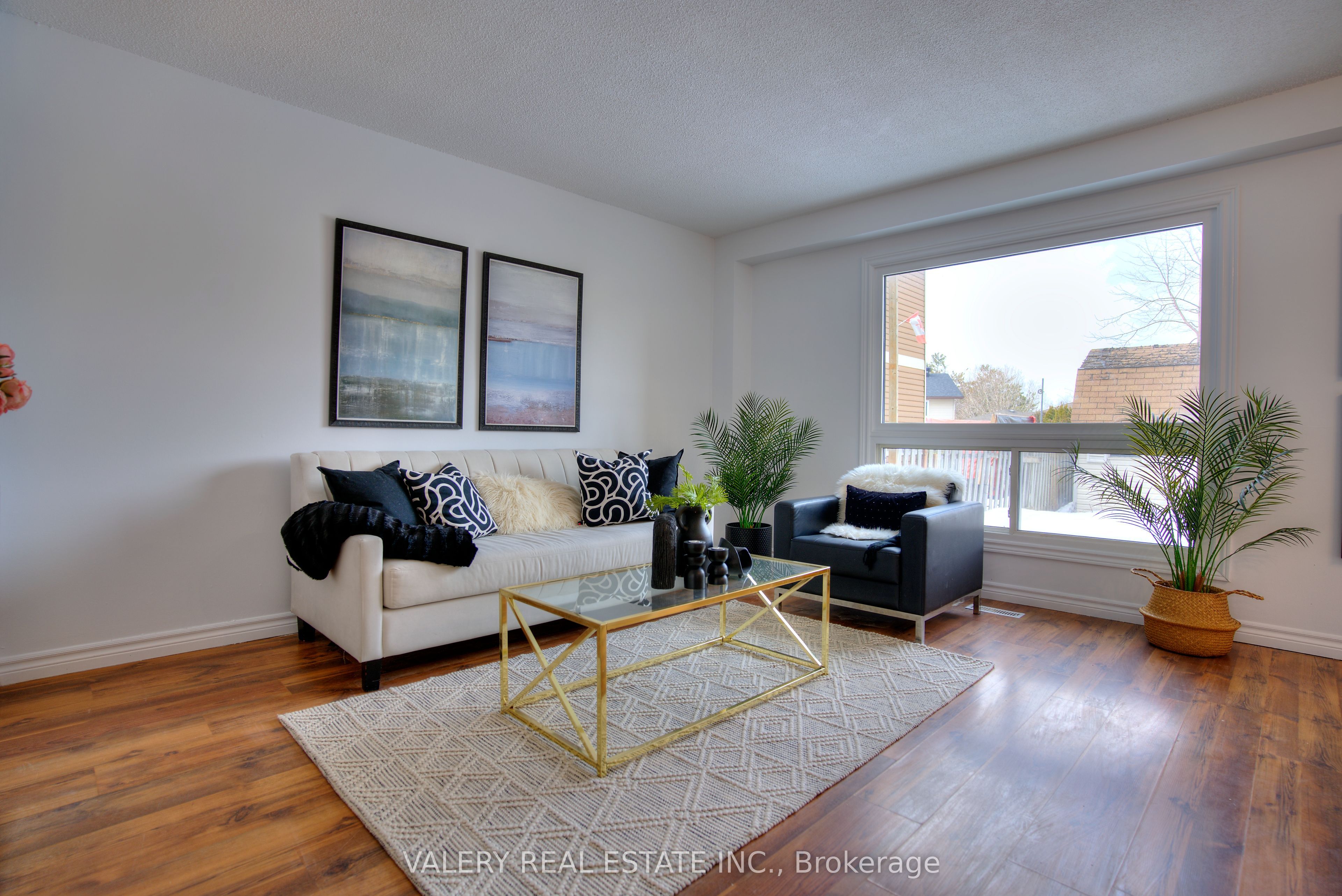 Additional image 3 of 24 Lampman Ln Lane, Barrie, ON, L4N 5B1