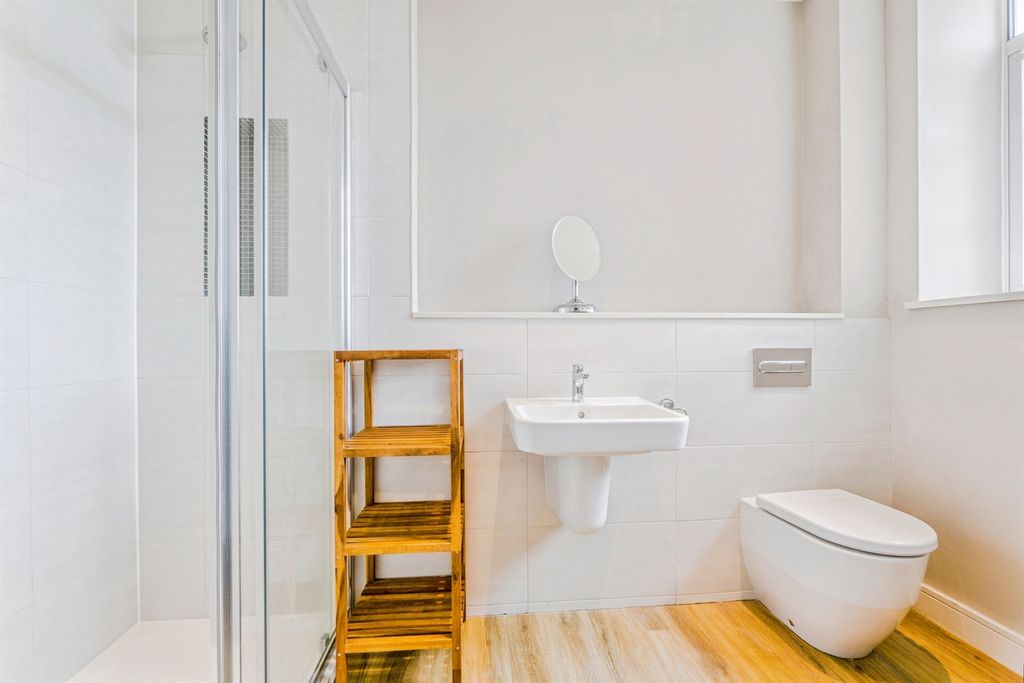 Additional image 13 of 1 bed flat for saleRomilly Crescent, Cardiff CF11