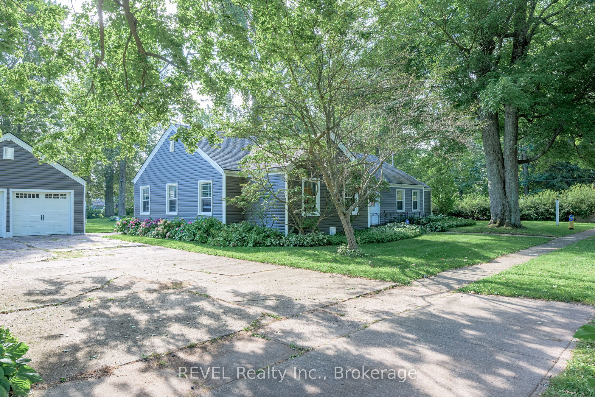 Additional image 2 of 394 Cherryhill Boulevard S, Fort Erie, ON, L0S 1B0