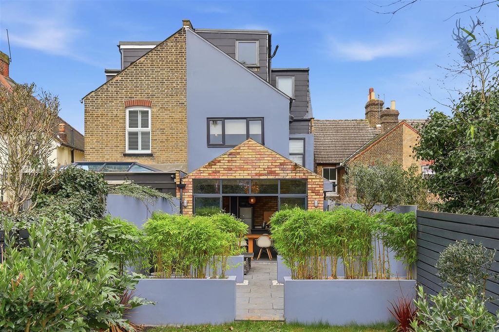 Additional image 32 of 5 bed semi-detached house for saleWestbury Lane, Buckhurst Hill IG9
