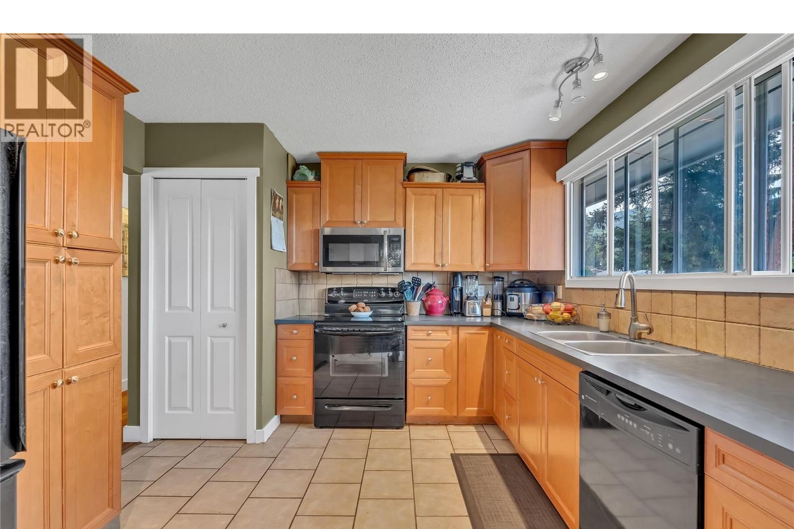 Additional image 8 of 3269 Mciver Road West, West Kelowna, BC, V4T1G2