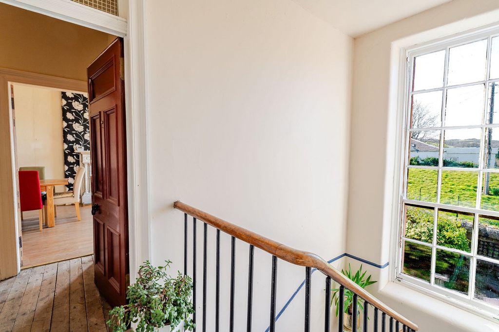 Additional image 3 of 4 bed flat for sale2 Flat 2 Braefoot Terrace, Edinburgh EH16
