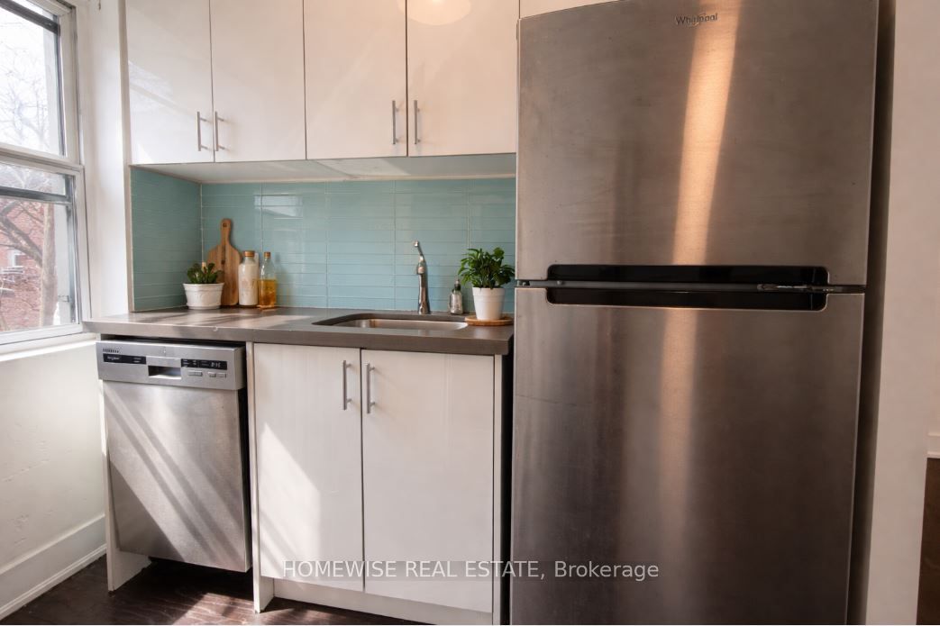 Additional image 2 of 11-189 Vaughan Road, Toronto, ON, M6C 2M4